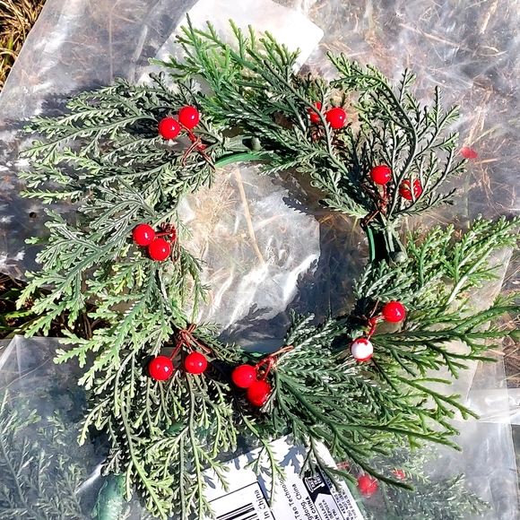 Christmas Candle Rings - Picture 2 of 2